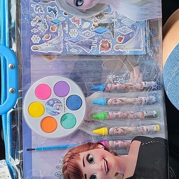 Disney Toys Disney Frozen Art Set Poshmark